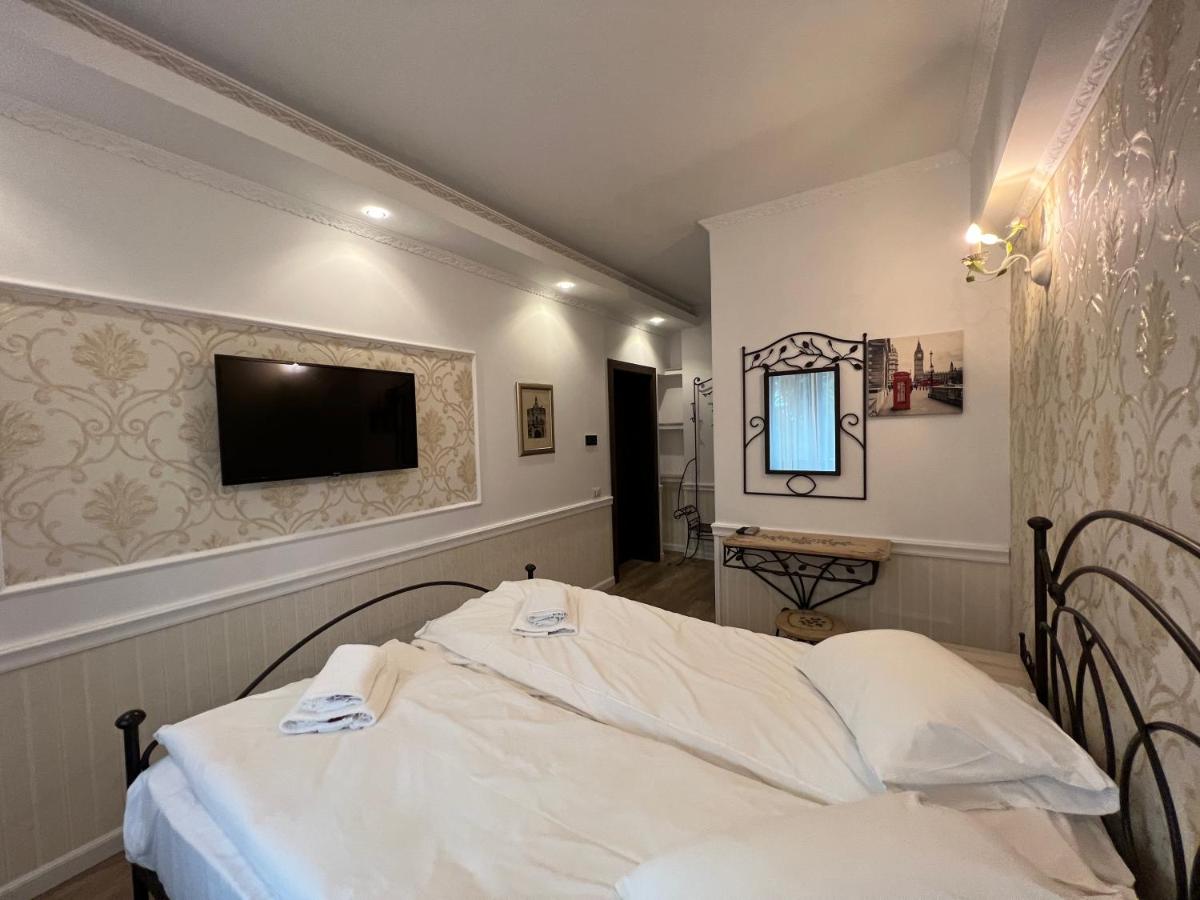 Photo - Hotel Boutique Cathedral Plaza Residences room for rent downtown