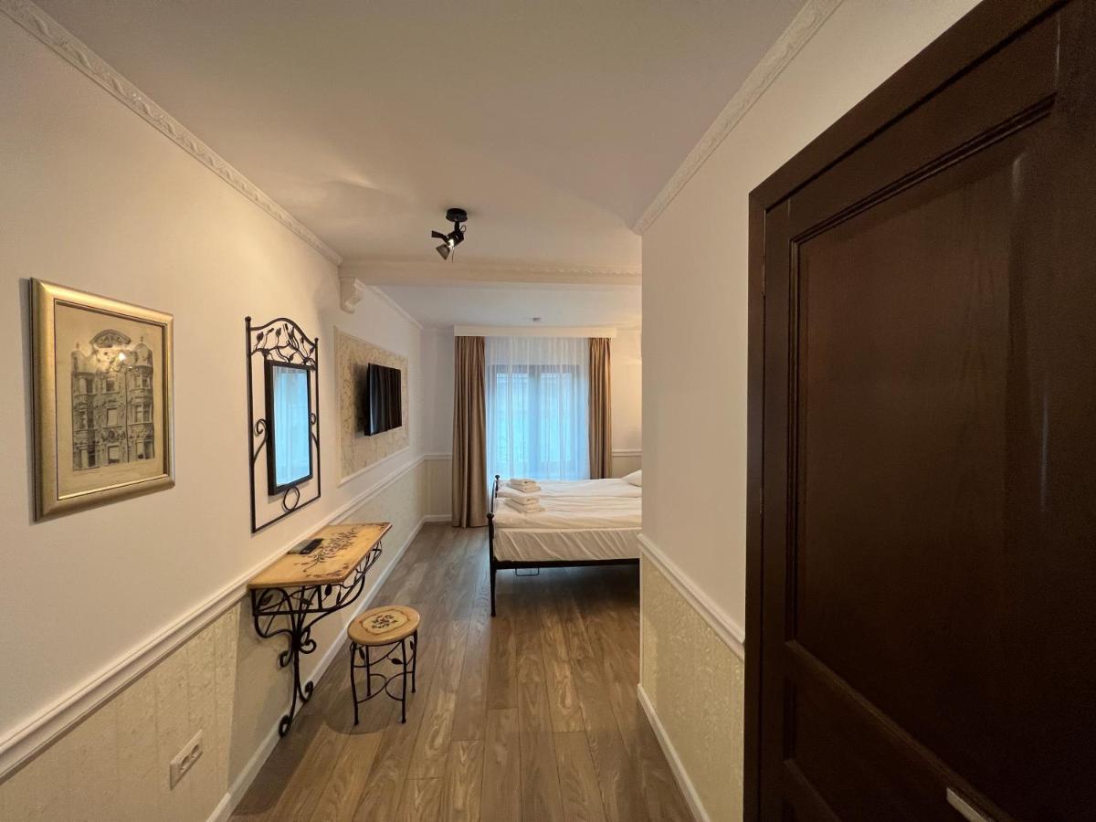 Photo - Hotel Boutique Cathedral Plaza Residences room for rent downtown