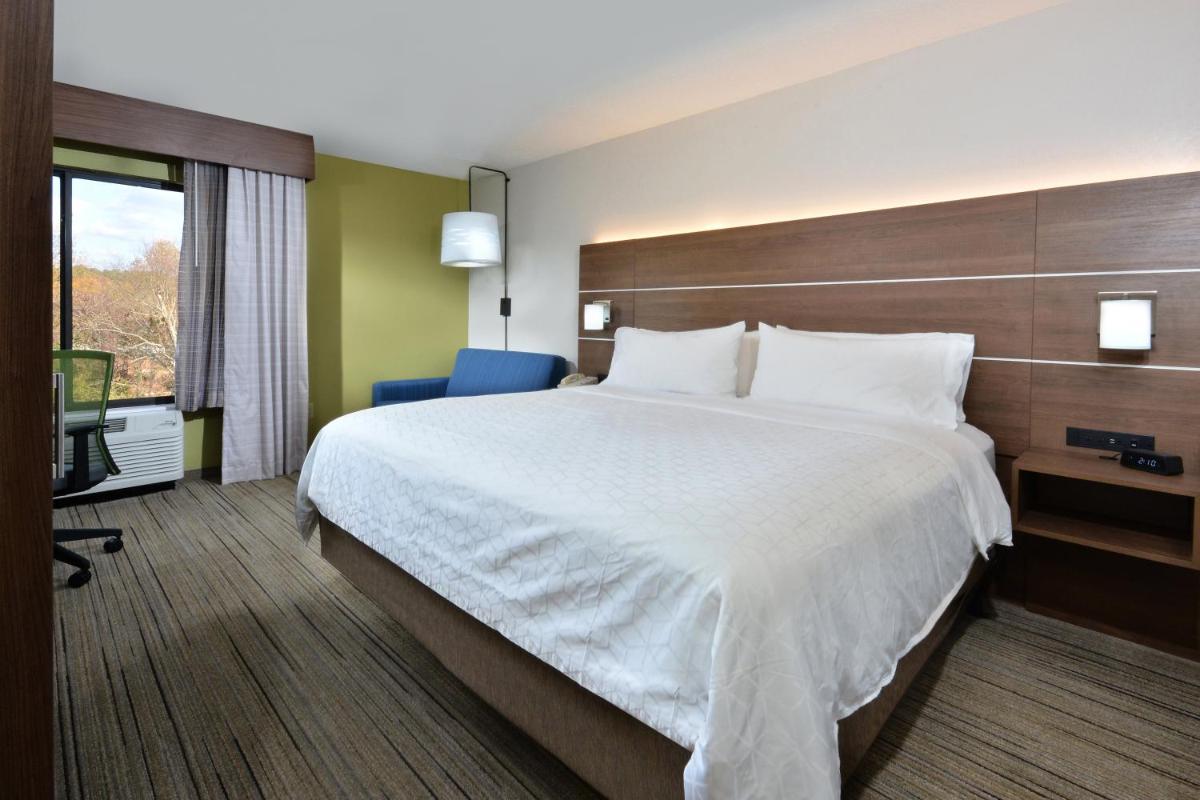 Photo - Holiday Inn Express Raleigh-Durham Airport, an IHG Hotel