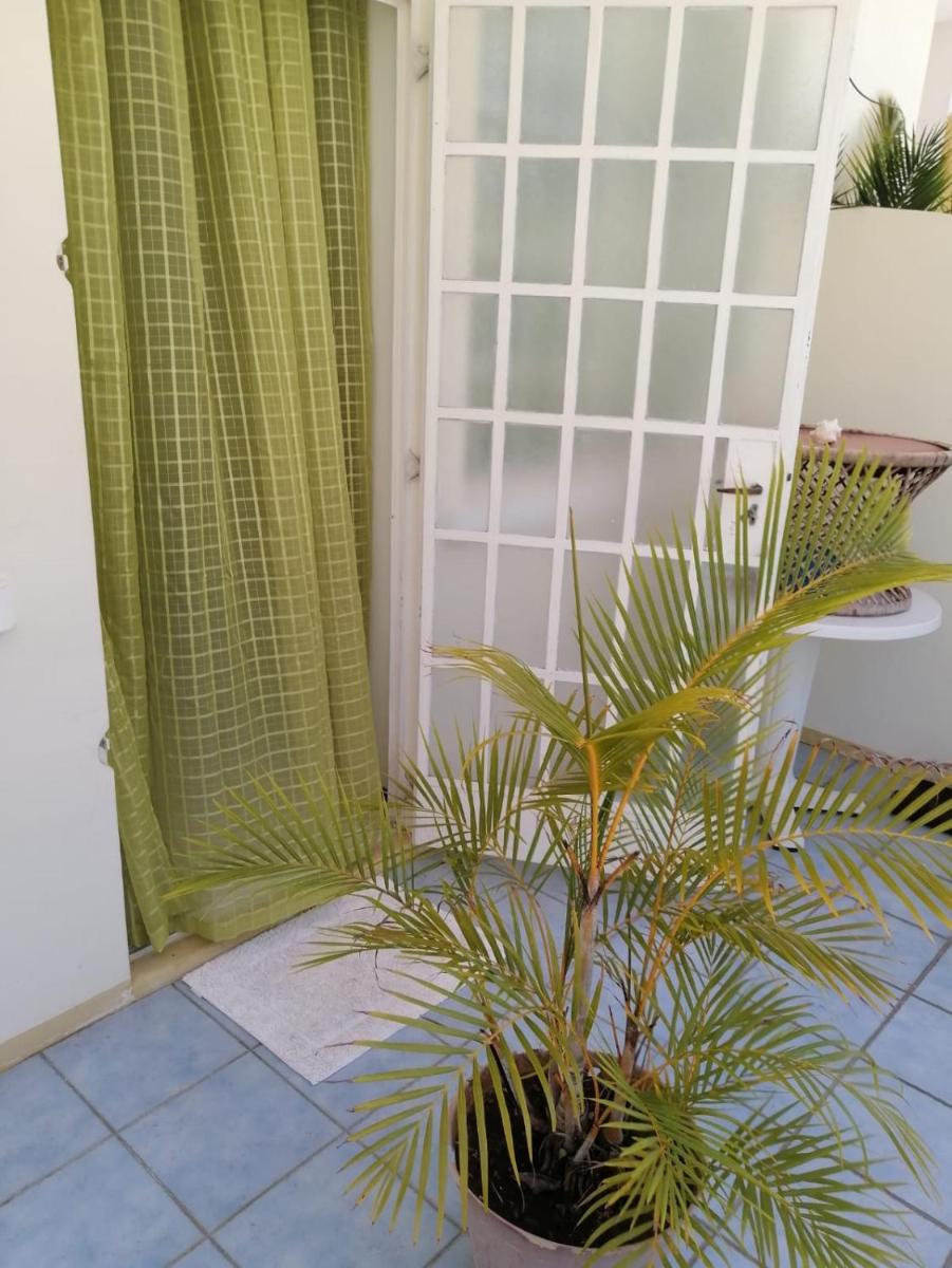 Photo - Room in Apartment - Roommate for rent in flic en flac