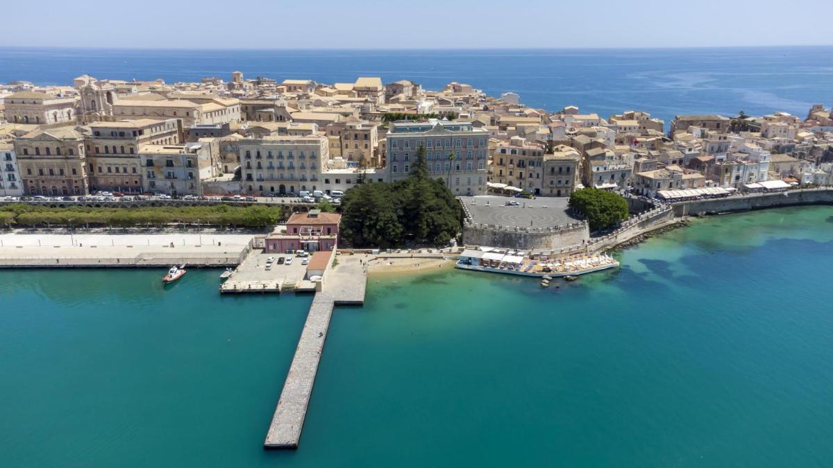 Grand Hotel Des Etrangers- The Leading Hotels of the World photo 1