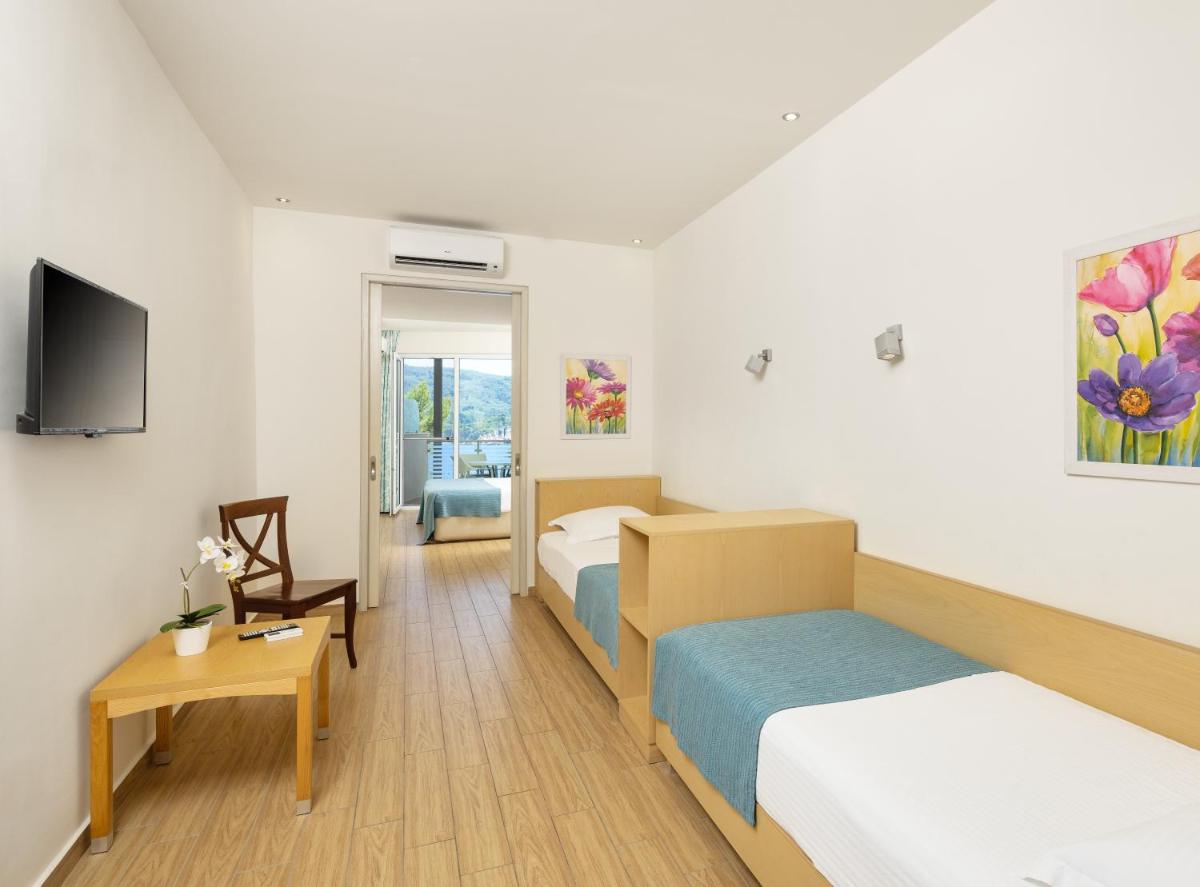 Photo - Akrotiri Beach Resort Hotel - Adult Friendly