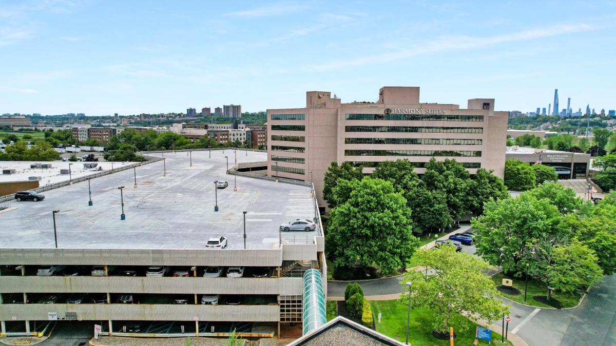 Harmony Suites Secaucus Meadowlands photo 8