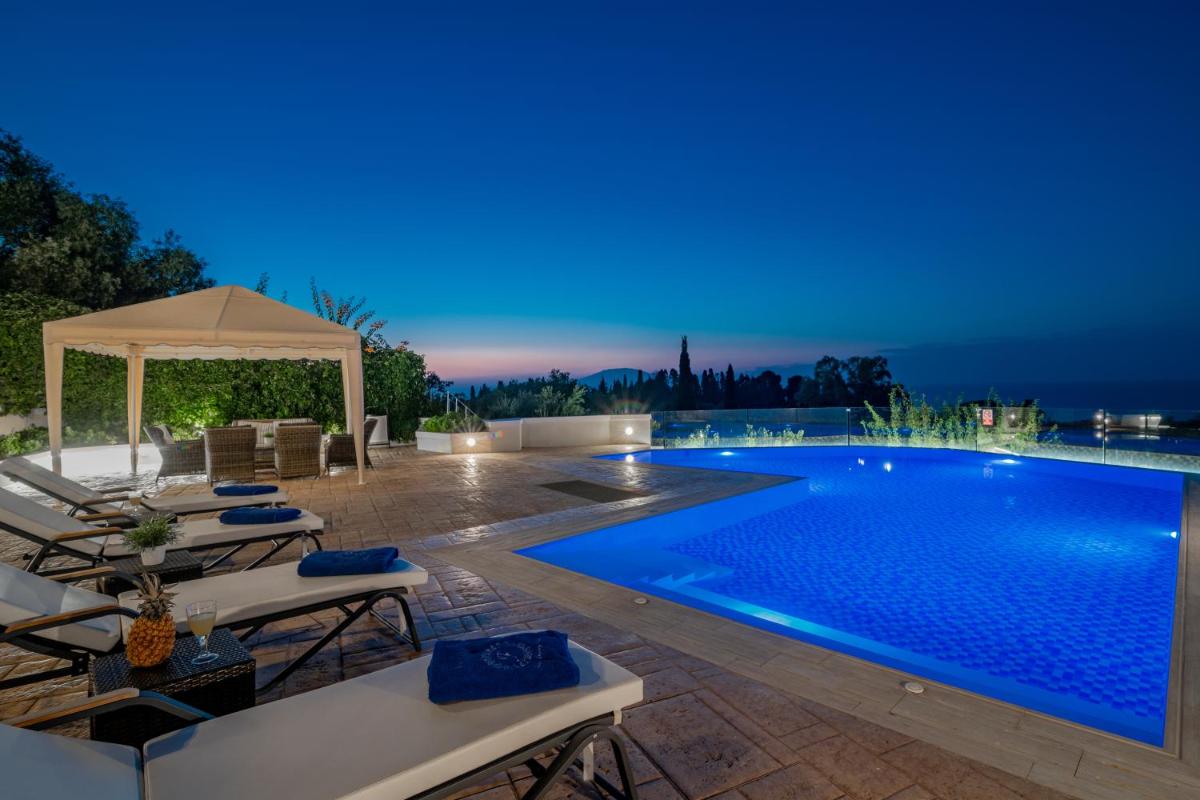 Photo - Frido Luxury Villa with Jacuzzi