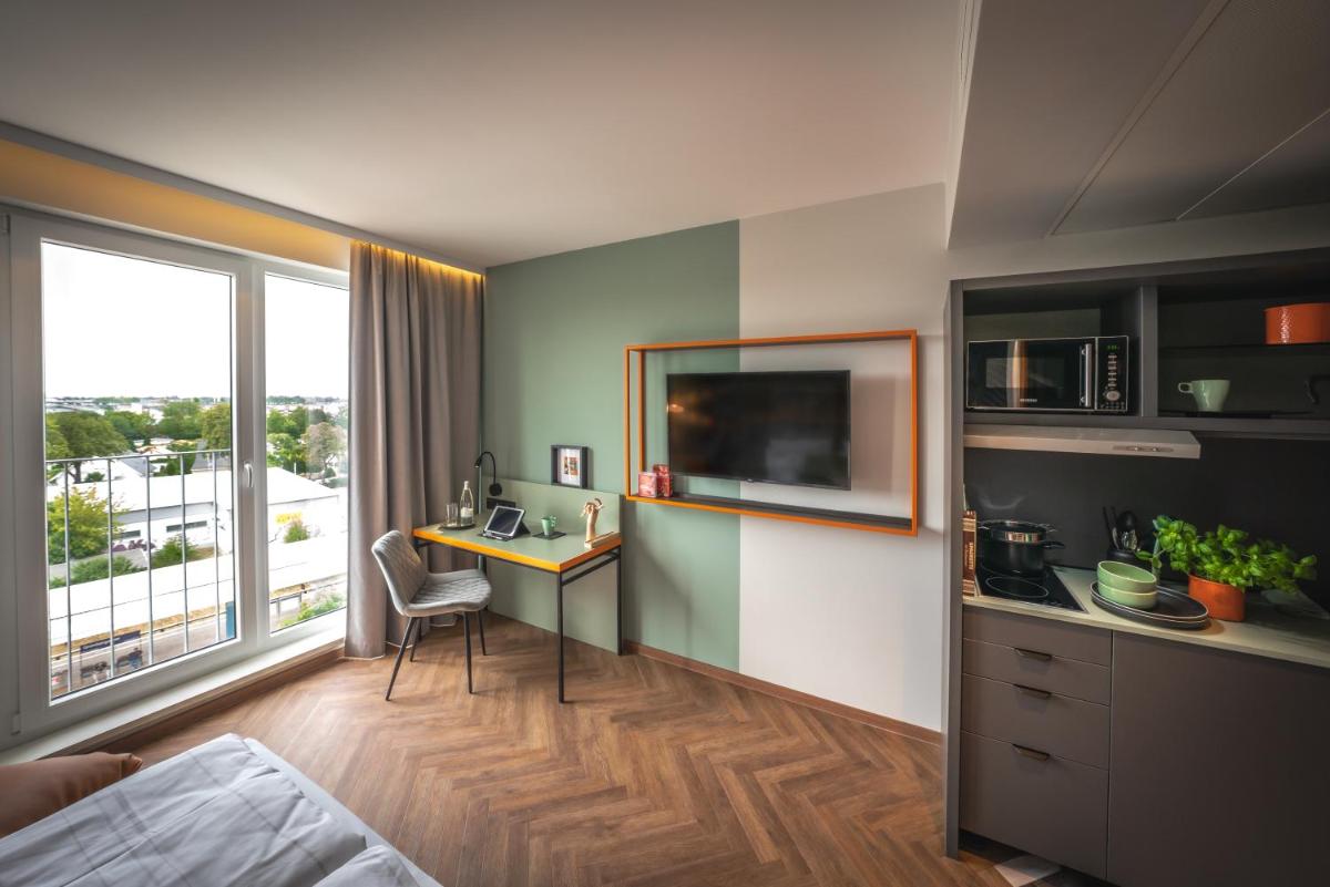 LOGINN Hotel Berlin Airport in Berlin ab 81 € Trabber Hotels