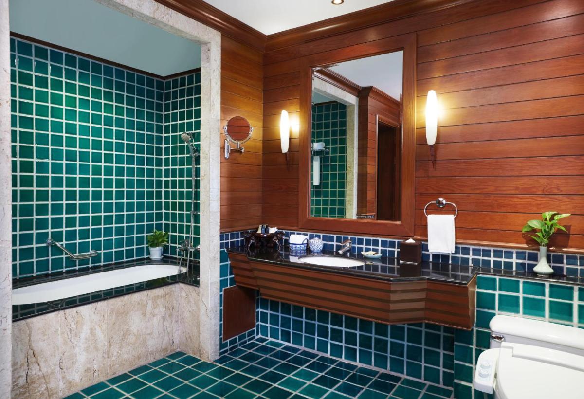 Photo - Davis Thai House