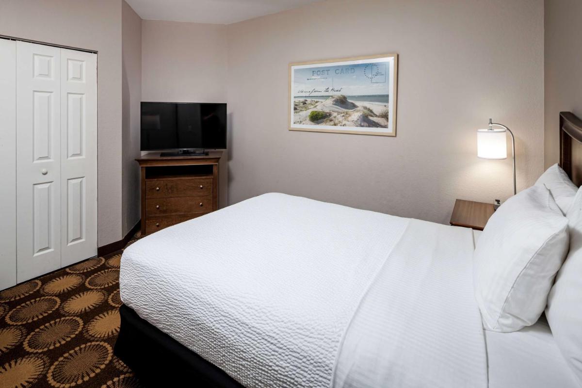 Photo - Best Western New Smyrna Beach Hotel & Suites