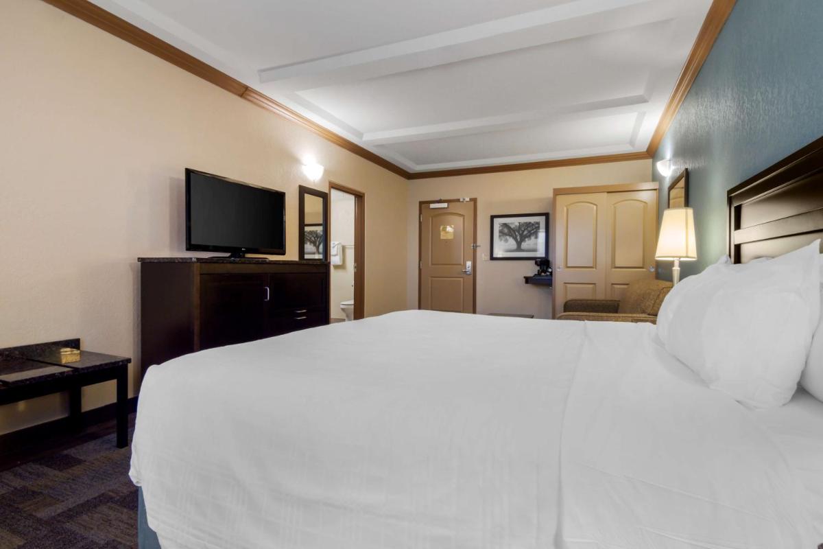 Photo - Best Western Plus Kamloops Hotel