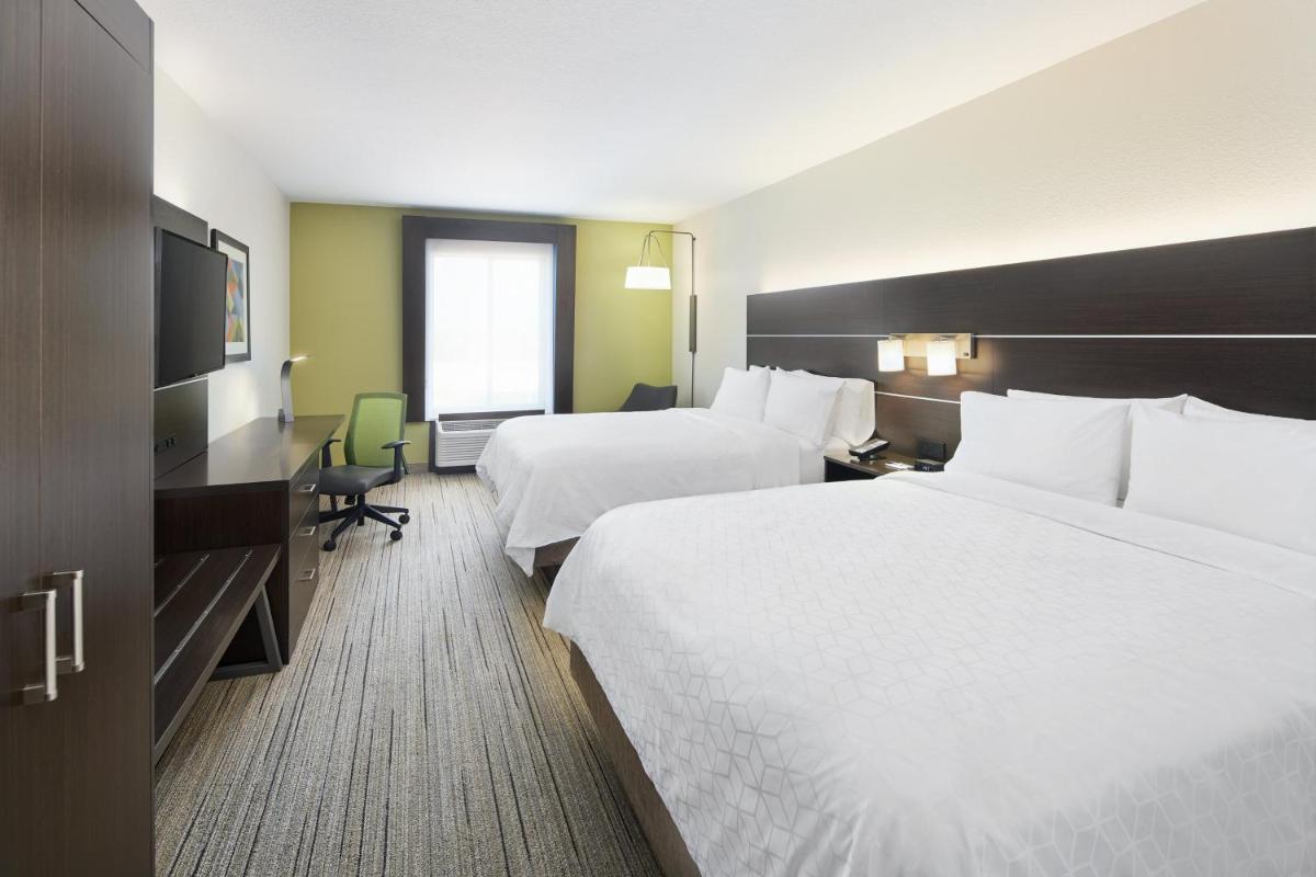 Photo - Holiday Inn Express Hotel & Suites Port Richey, an IHG Hotel