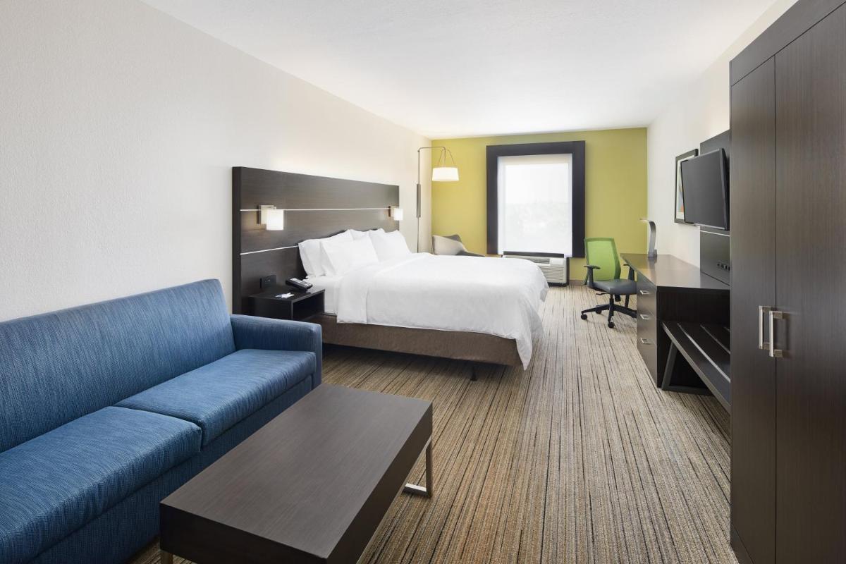 Photo - Holiday Inn Express Hotel & Suites Port Richey, an IHG Hotel