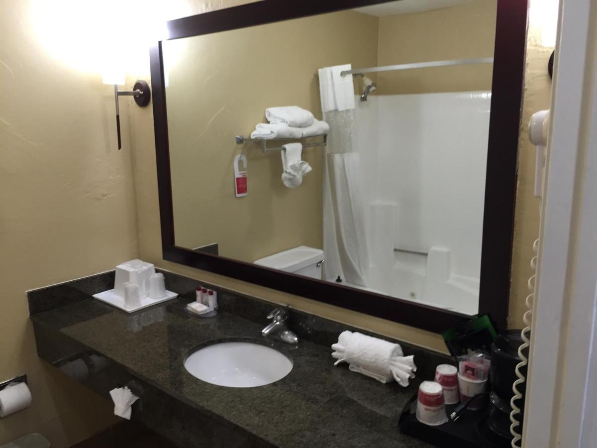 Photo - Ramada by Wyndham San Diego Poway Miramar