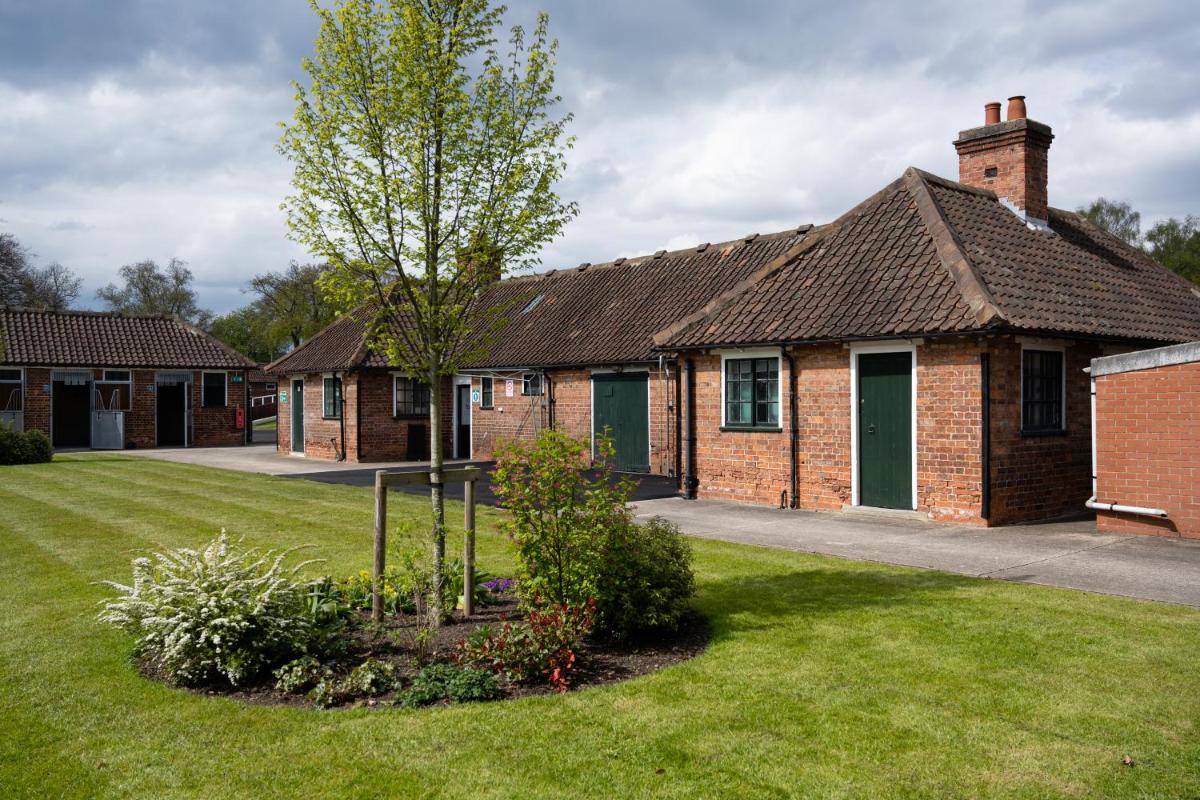 Photo - Stableside at York Racecourse