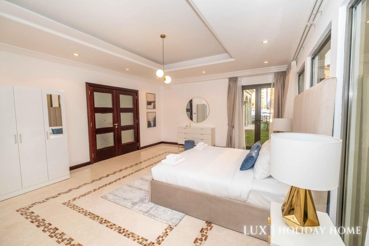 Photo - LUX The Luxury Sunny Shores Palm Villa