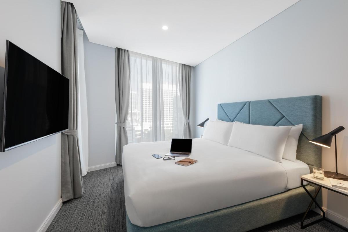 Photo - Meriton Suites Surfers Paradise