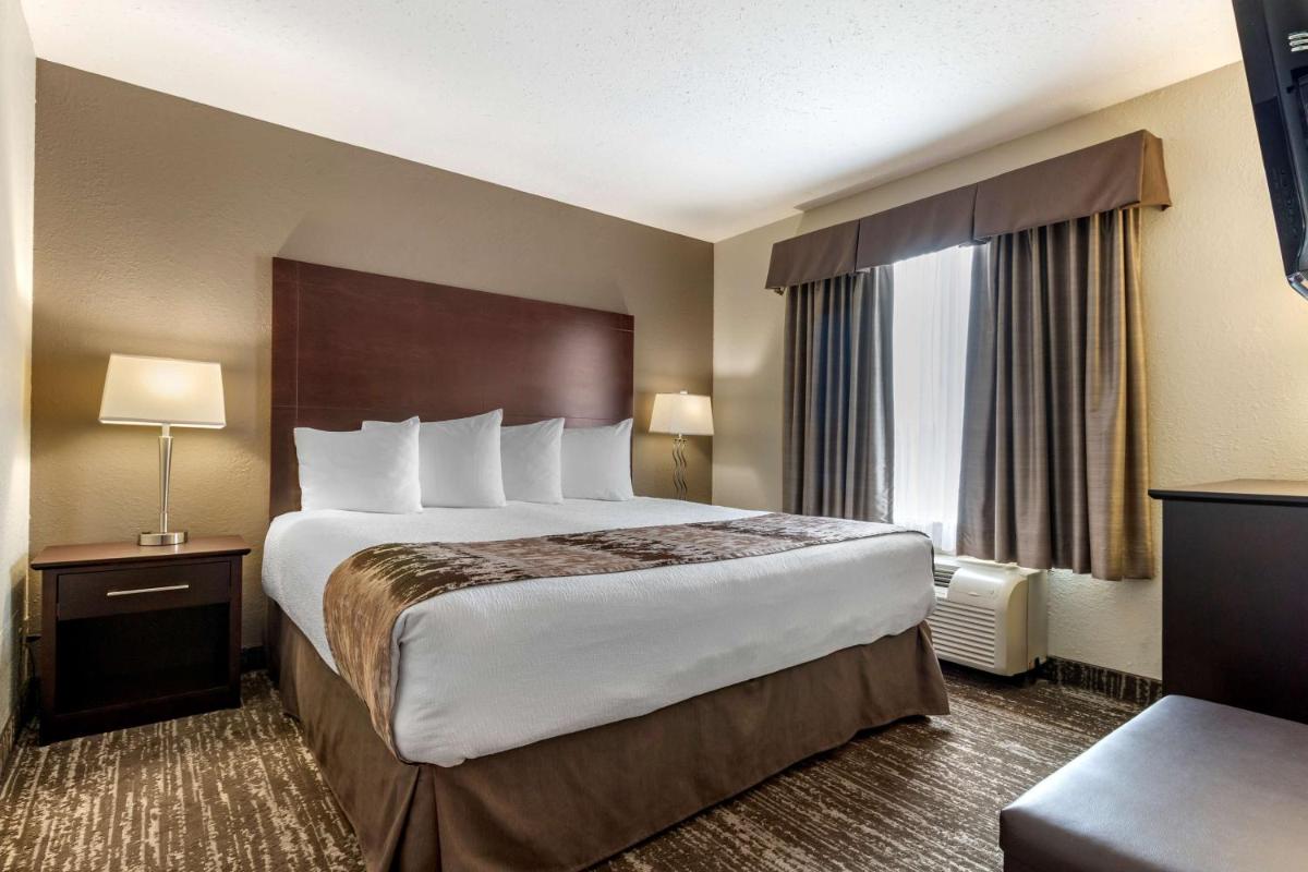 Photo - Best Western Plus Pembina Inn & Suites