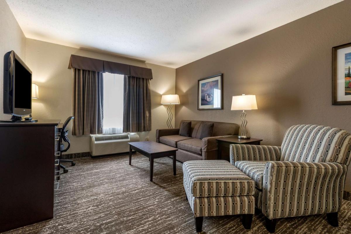 Photo - Best Western Plus Pembina Inn & Suites