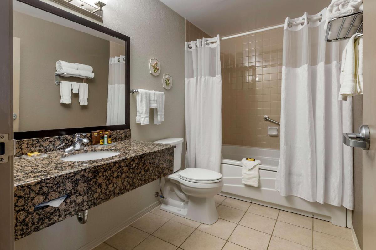 Photo - Best Western Plus Pembina Inn & Suites