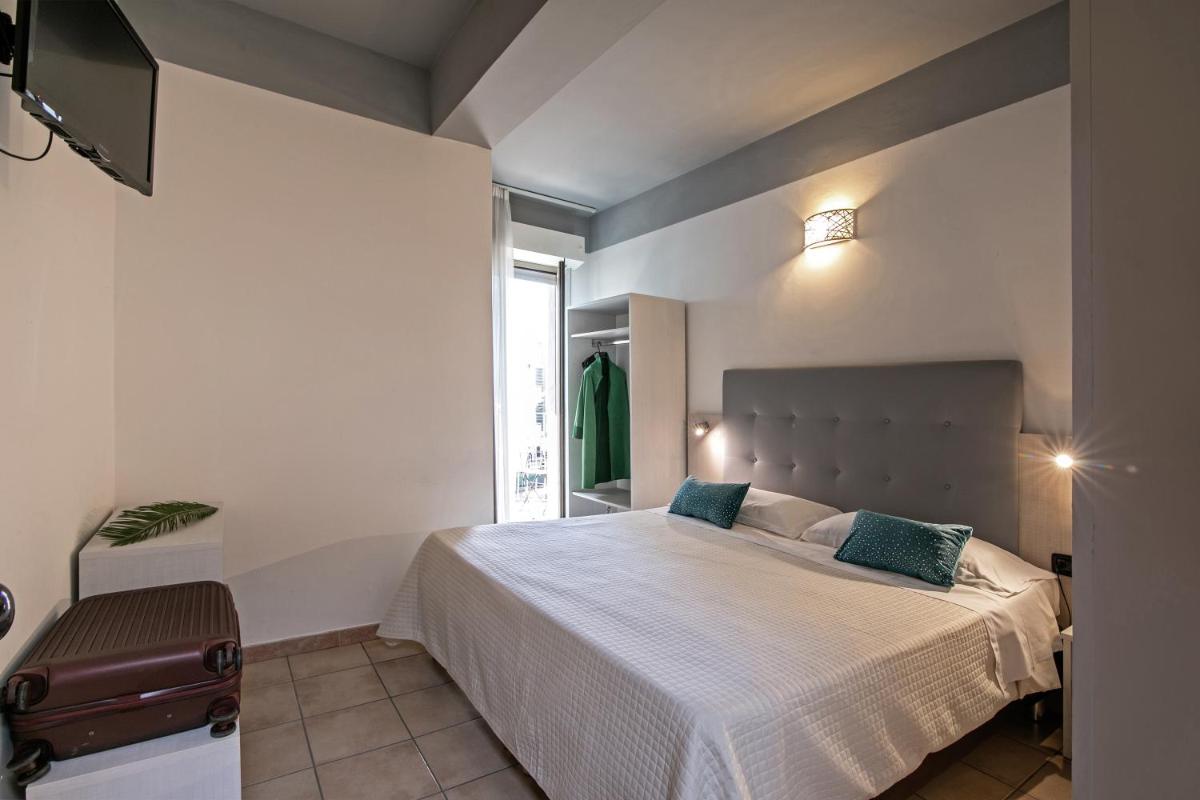 Photo - Noah Beach Hotel