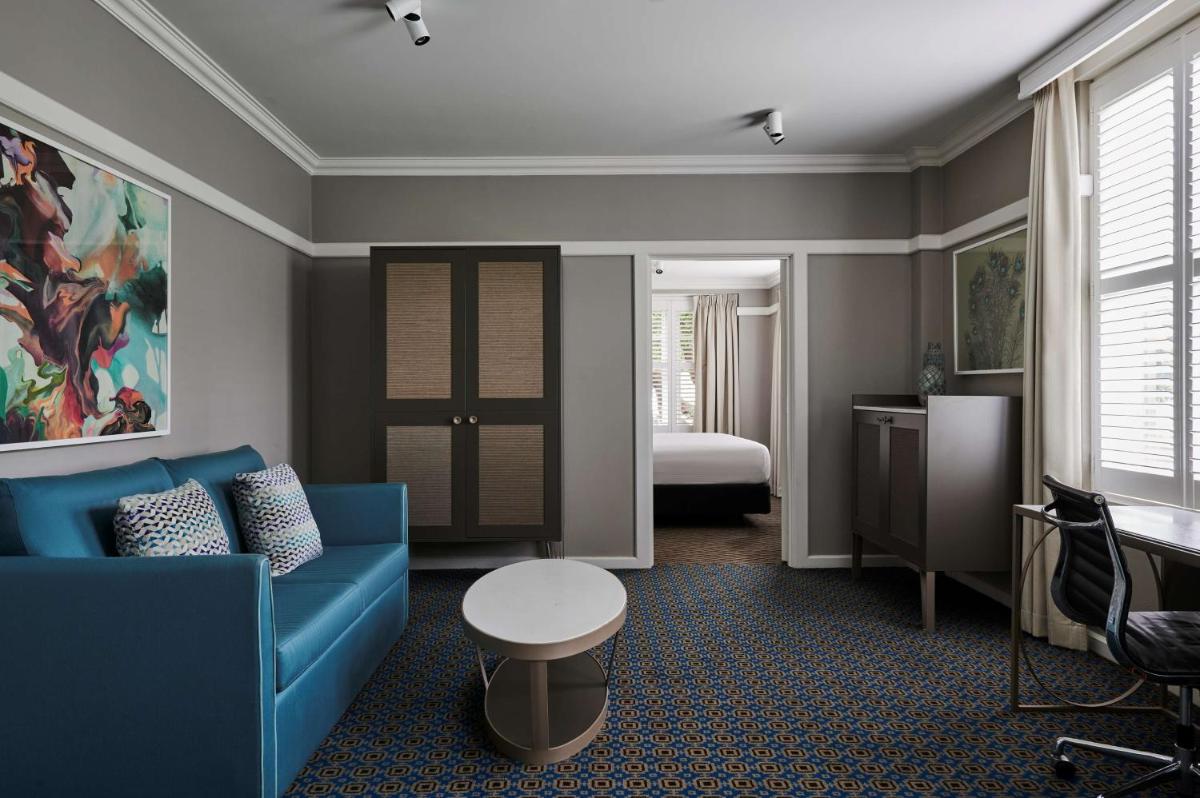 Photo - Hotel Kurrajong Canberra