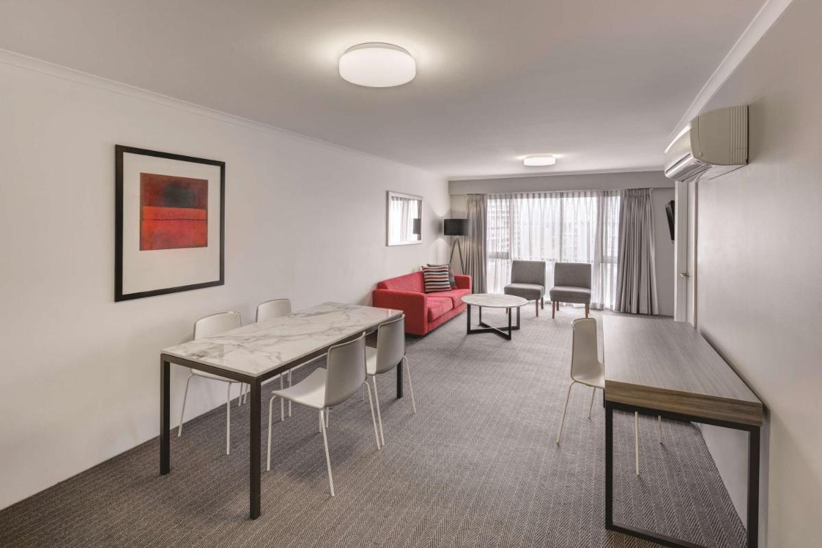 Photo - Adina Serviced Apartments Canberra James Court