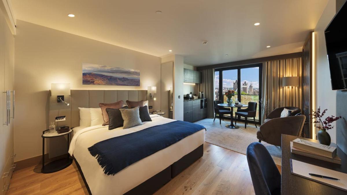 Tower Suites by Blue Orchid photo 7