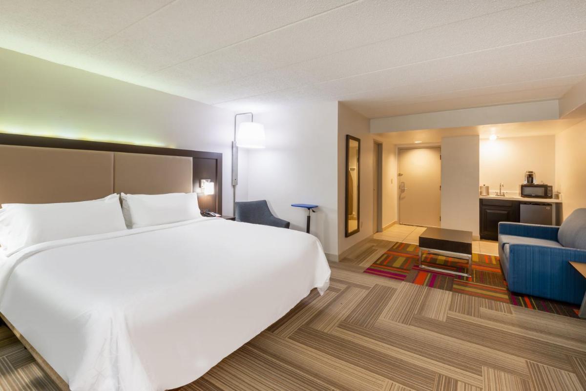 Photo - Holiday Inn Express Philadelphia NE-Bensalem, an IHG Hotel