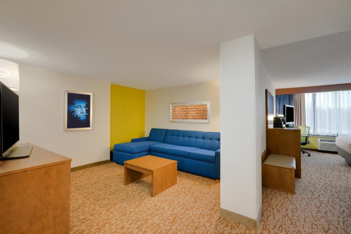 Photo - Holiday Inn Express & Suites Ft. Washington - Philadelphia, an IHG Hotel