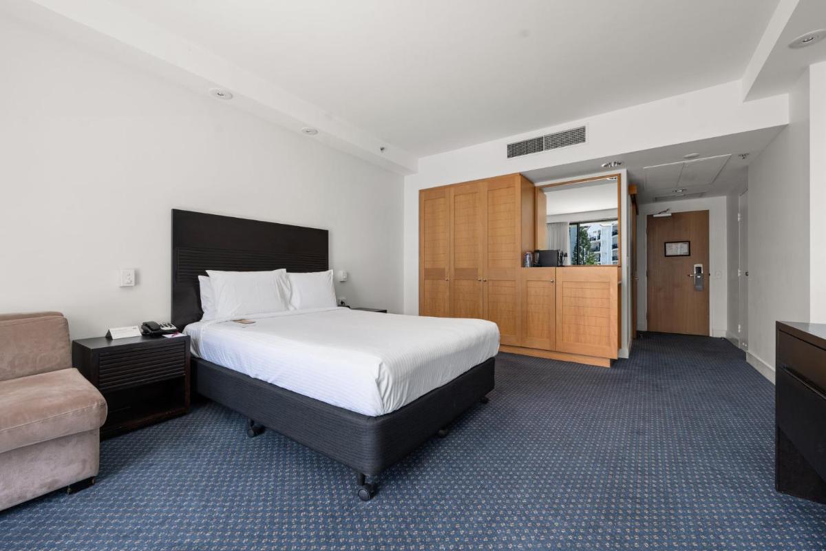 Photo - Crowne Plaza Surfers Paradise, an IHG Hotel