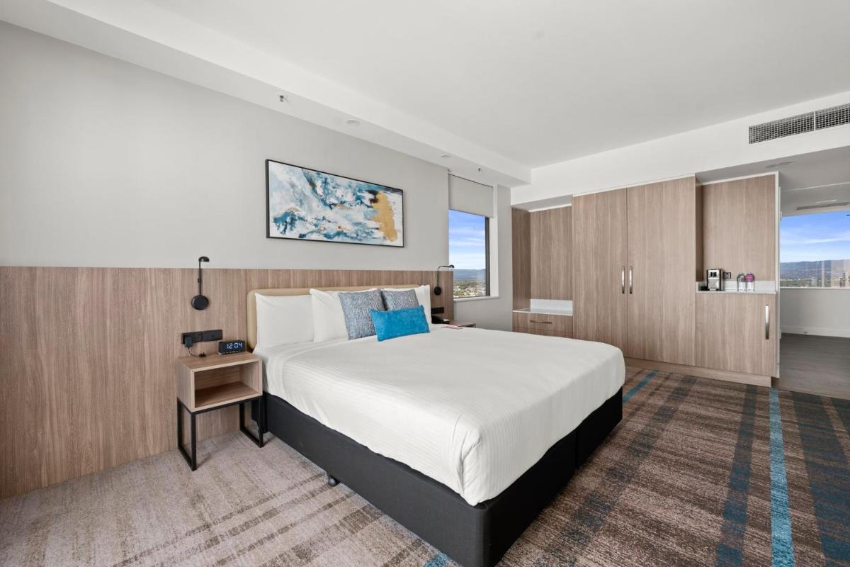 Photo - Crowne Plaza Surfers Paradise, an IHG Hotel