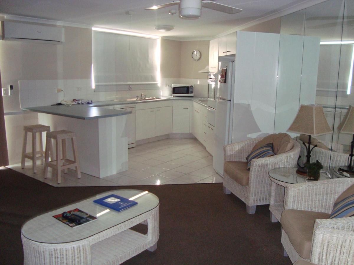 Photo - Grosvenor Beachfront Apartments Surfers Paradise