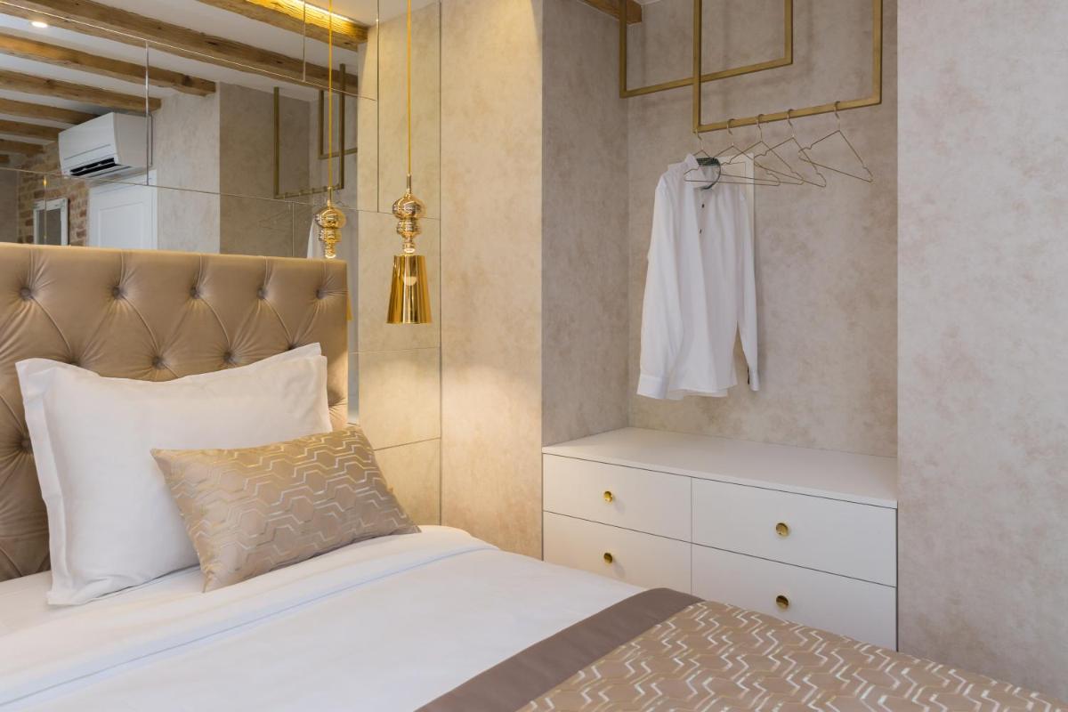 Photo - Le Premier Luxury Rooms