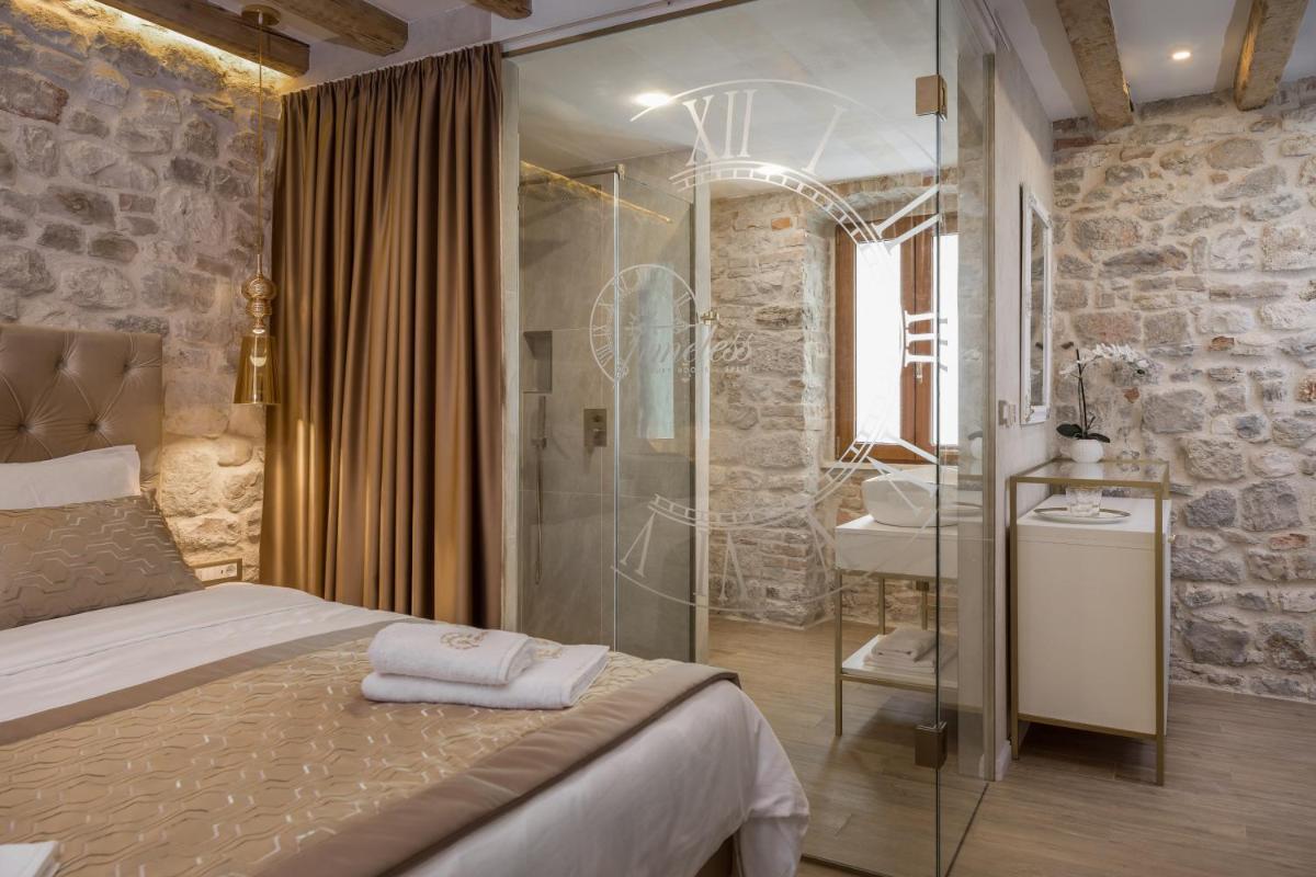 Photo - Le Premier Luxury Rooms