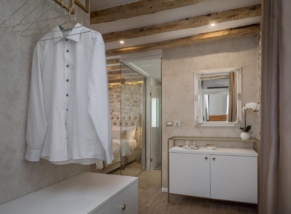 Photo - Le Premier Luxury Rooms