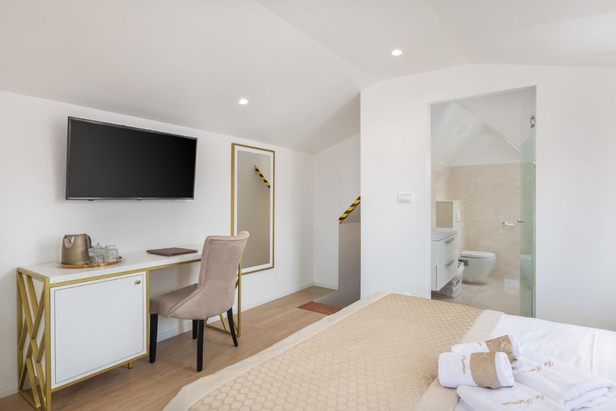 Photo - Le Premier Luxury Rooms