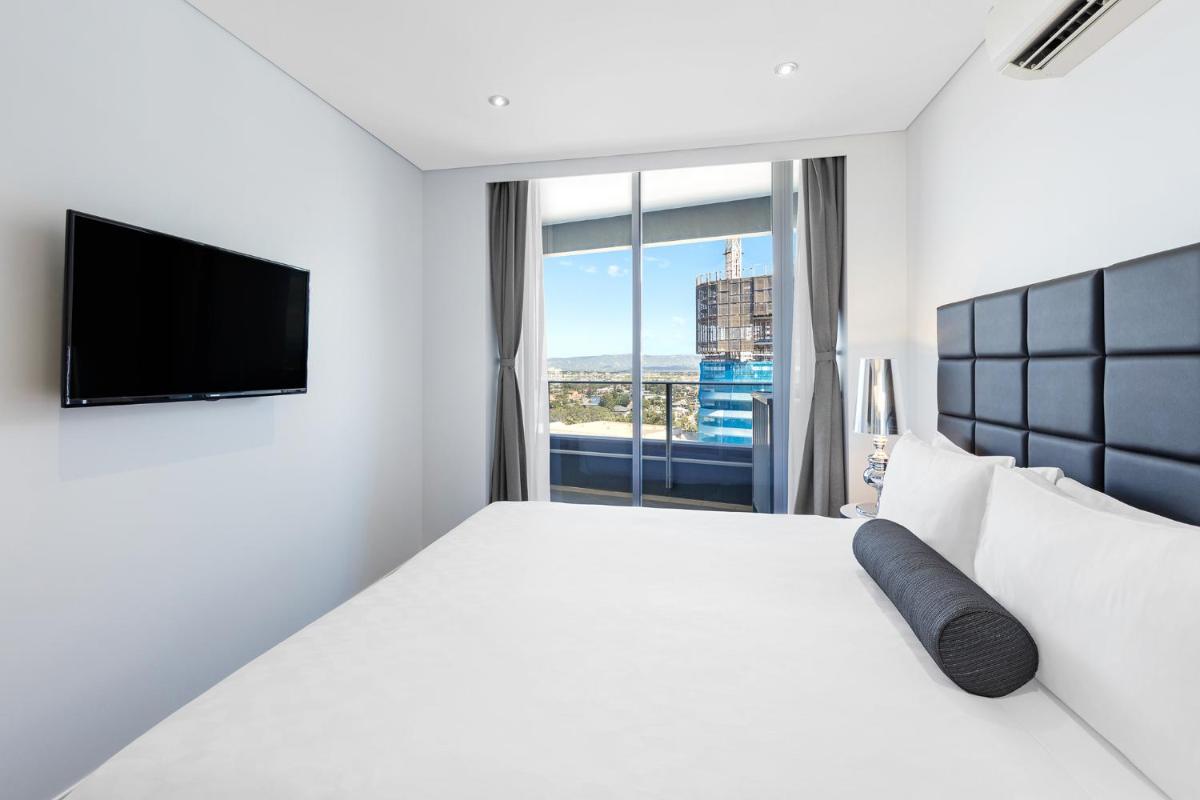 Photo - Meriton Suites Broadbeach