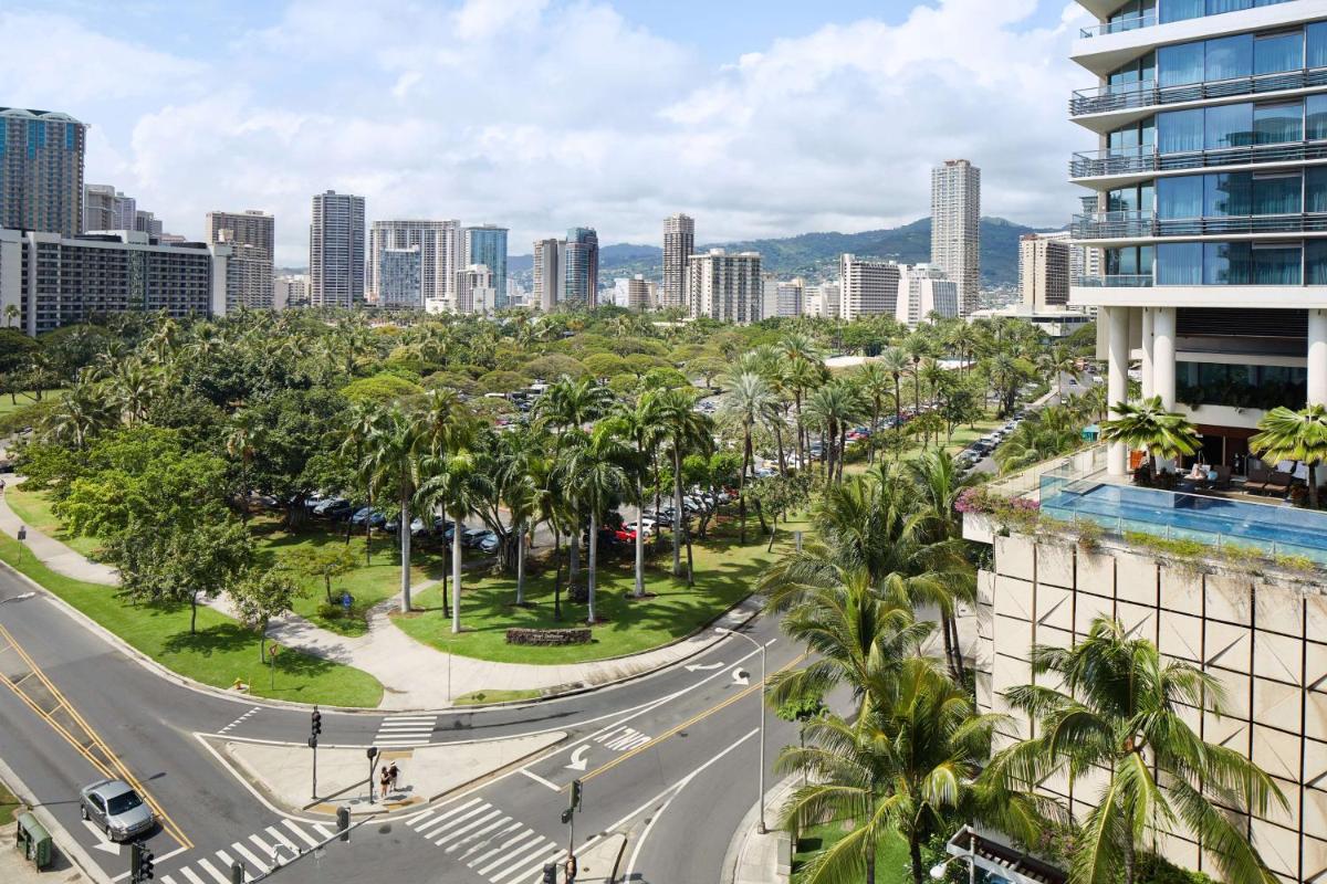 Photo - OUTRIGGER Reef Waikiki Beach Resort