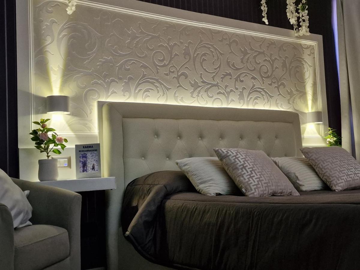 Photo - Saṃsāra & Nirvana Suite