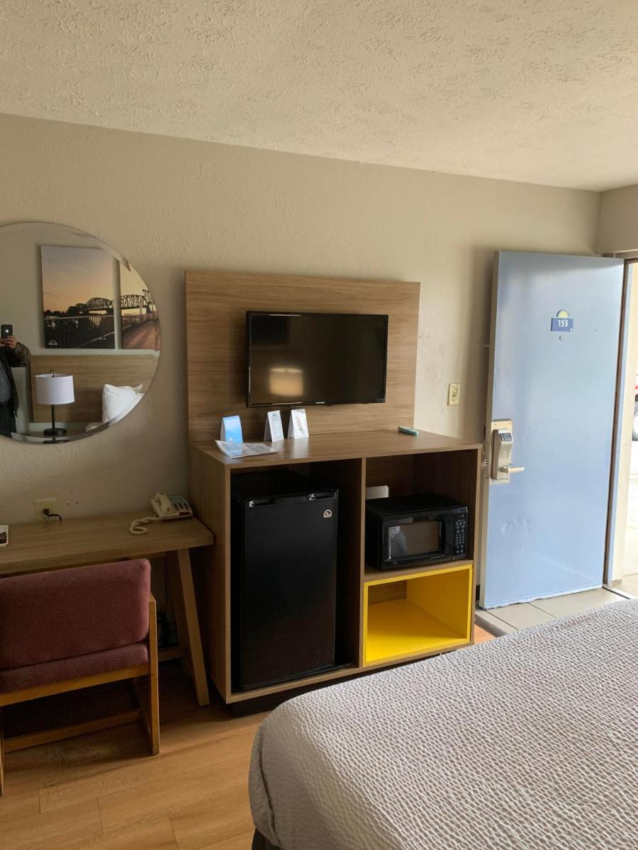 Photo - Days Inn by Wyndham Louisville Airport Fair and Expo Center