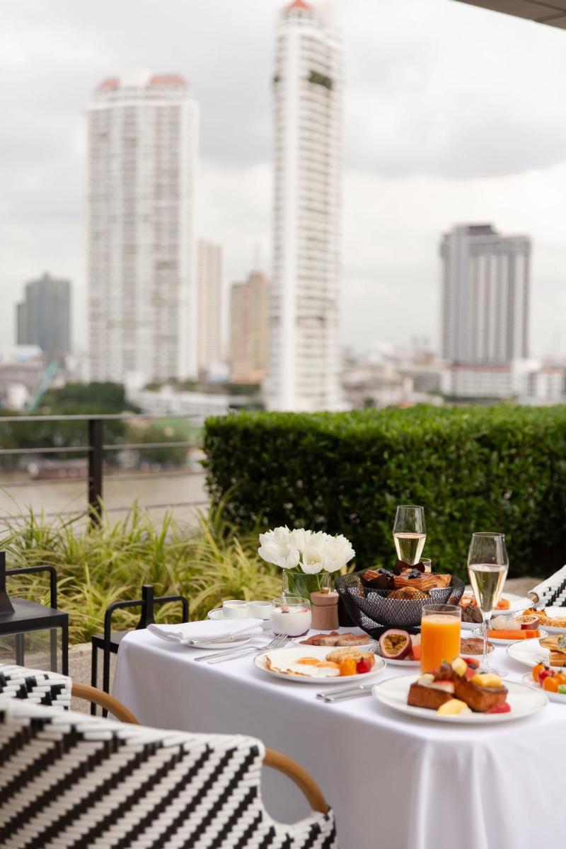 Photo - Four Seasons Hotel Bangkok at Chao Phraya River