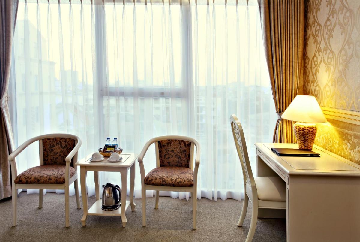 Photo - Golden Crown Hotel