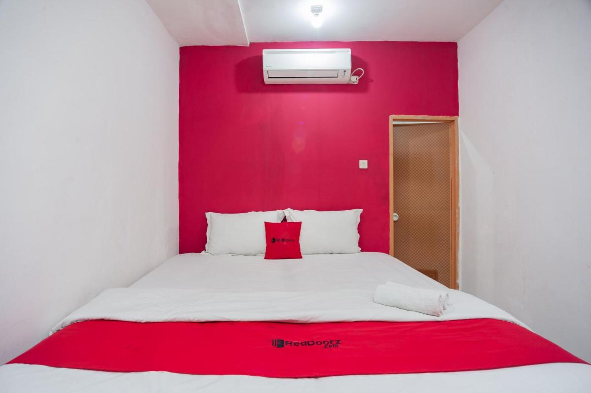 Photo - RedDoorz Plus near Mall Kelapa Gading