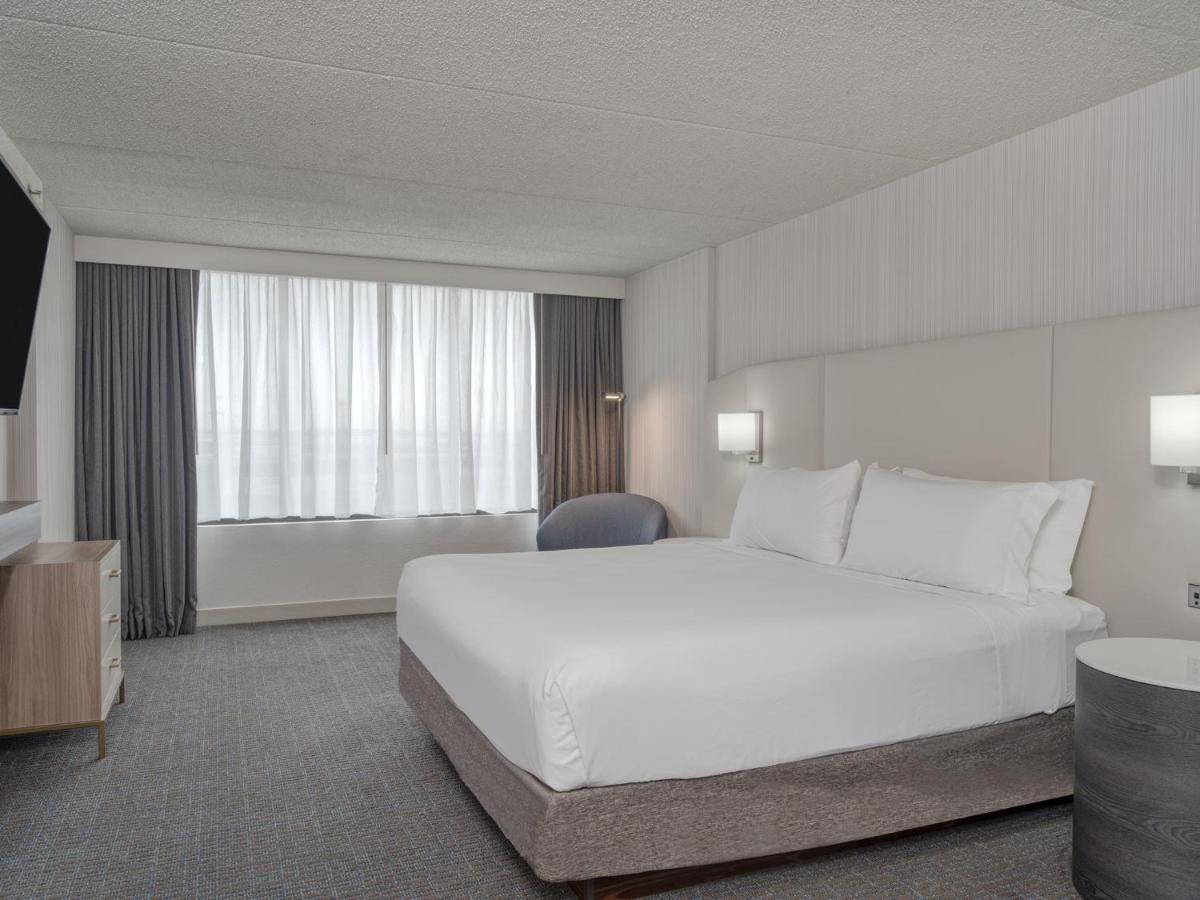 Photo - Crowne Plaza Indianapolis-Airport, an IHG Hotel