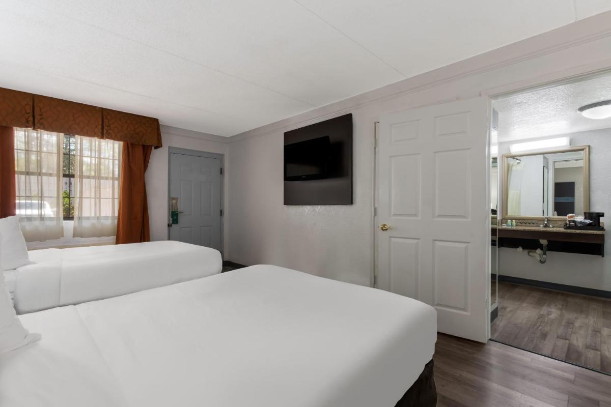 Photo - Quality Inn & Suites Charlotte Airport