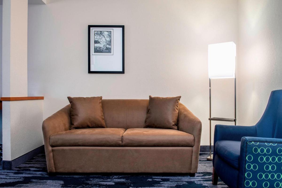 Photo - Fairfield Inn & Suites by Marriott Winnipeg