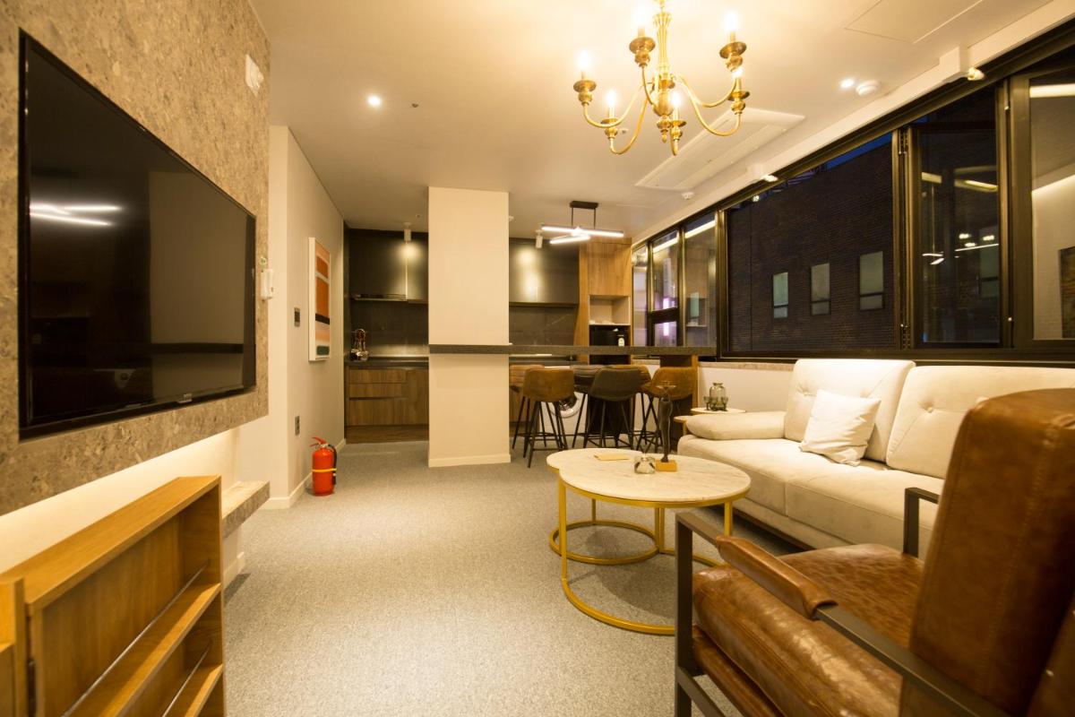 Photo - UH Suite The Jongno