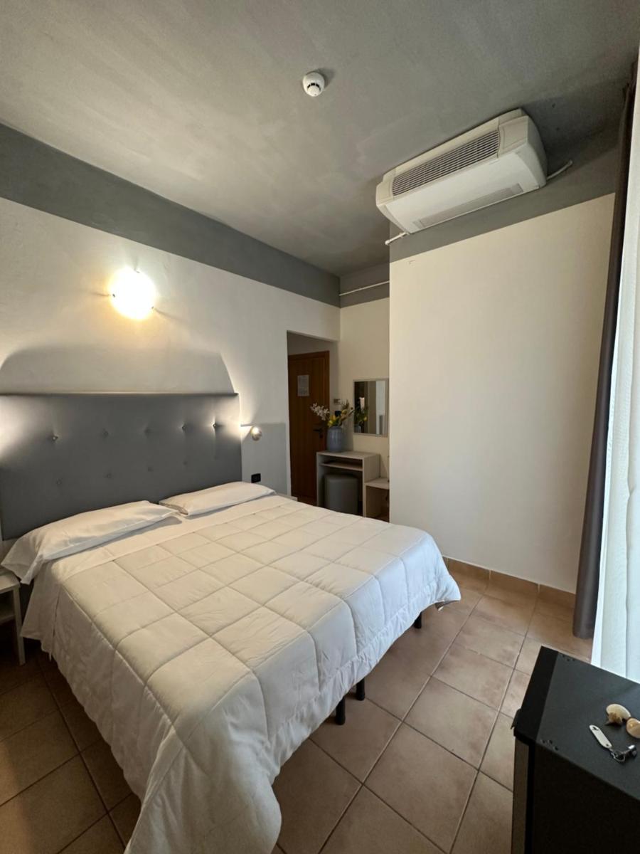 Photo - Noah Beach Hotel
