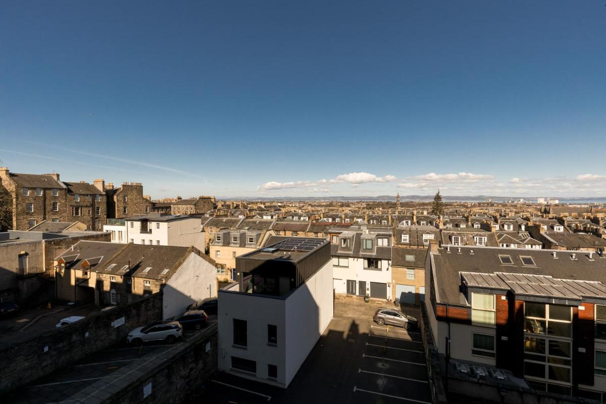 Photo - York Place Apartments by Destination Edinburgh