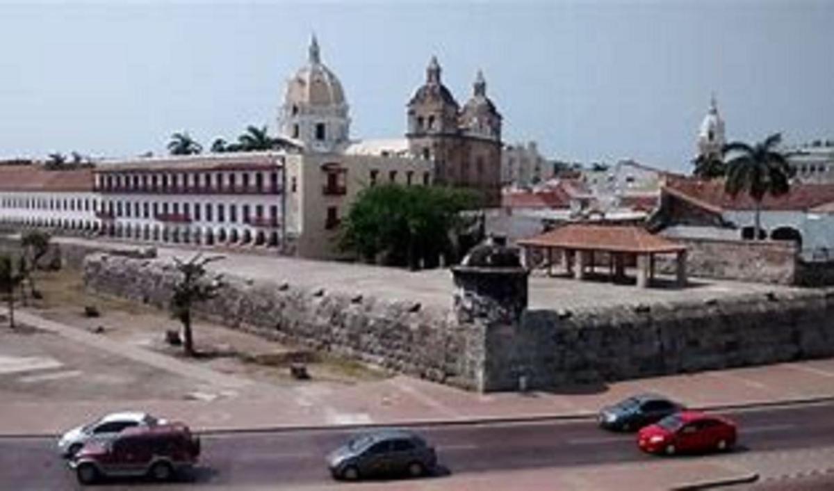 Photo - Room in Lodge - Hdl-Pk Hotel room in the historic center with pool and WIFI