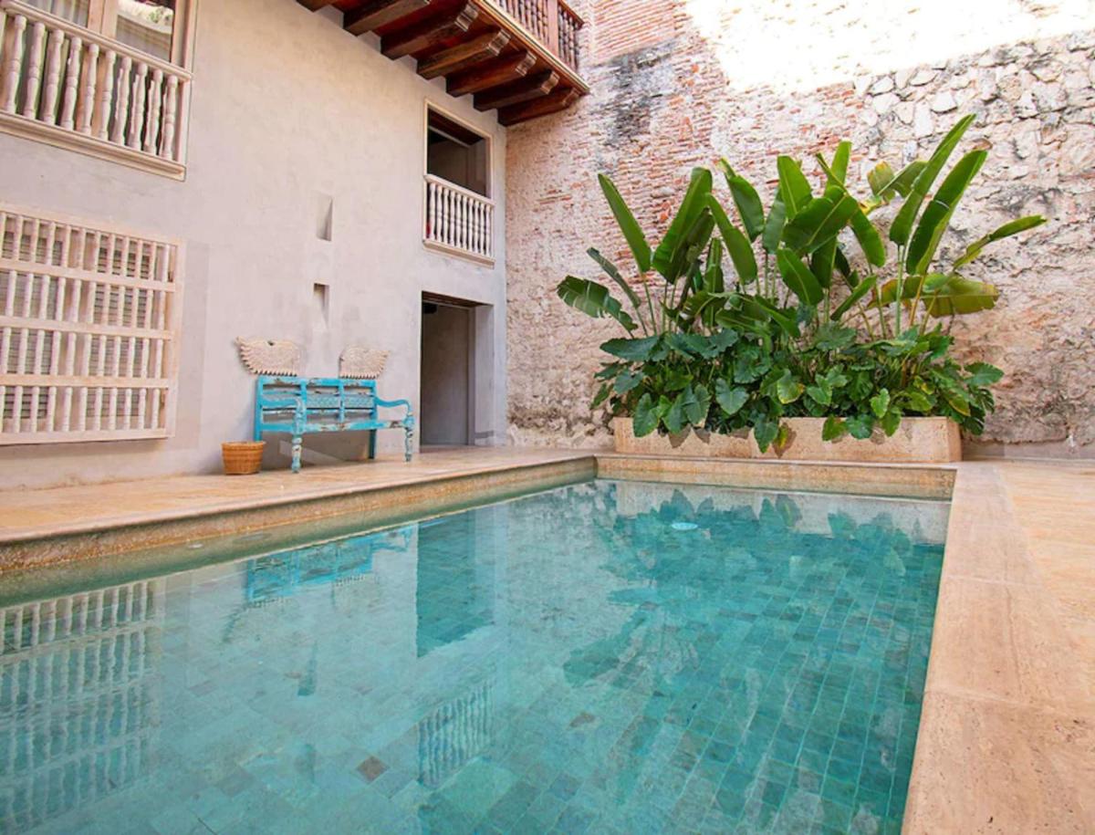 Photo - Room in Lodge - Hdl-Pk Hotel room in the historic center with pool and WIFI