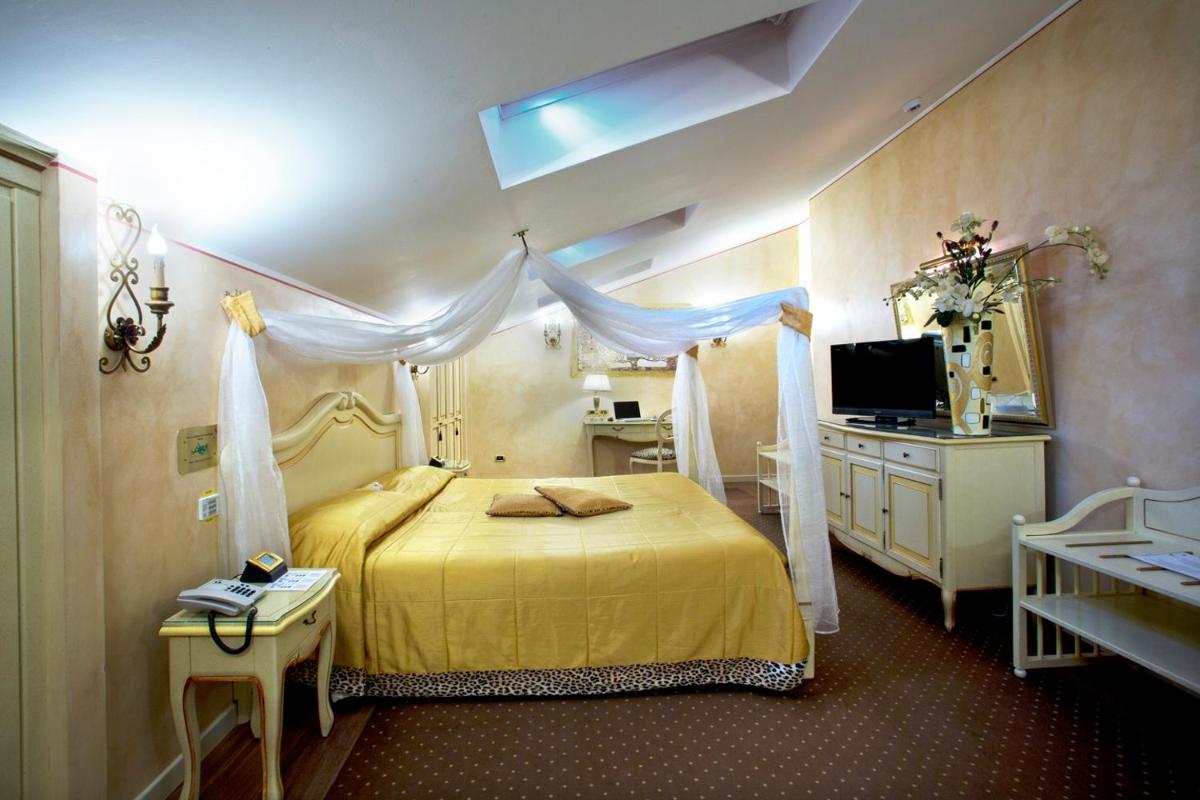 Photo - Vip's Motel Luxury Accommodation & Spa